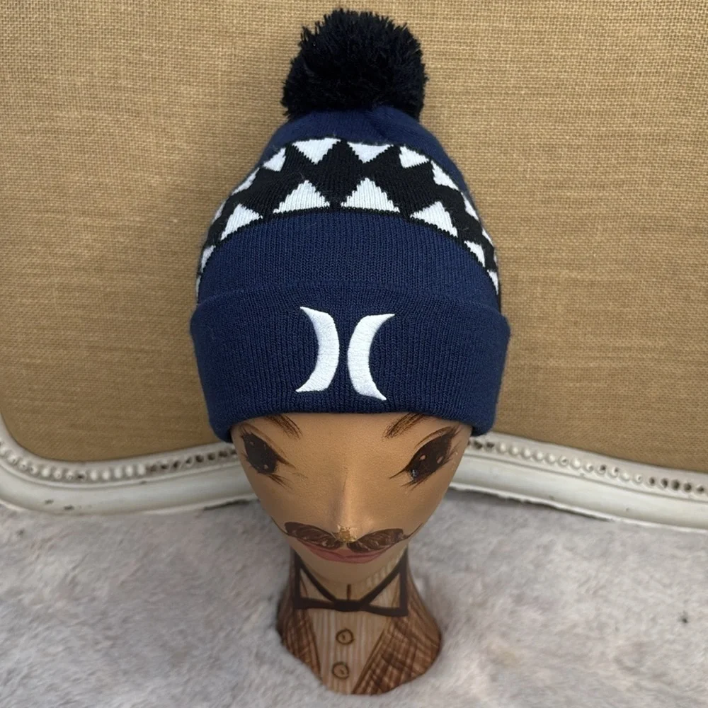 Hurley | Boys Youth Shark Teeth Mouth Knitted Black & White Logo Beanie NWOT